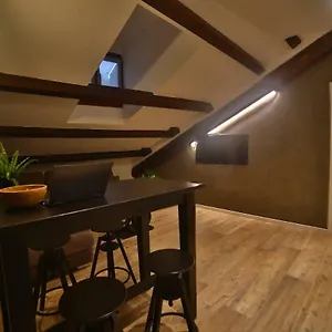  Apartament Moscova Attic Near Duomo
