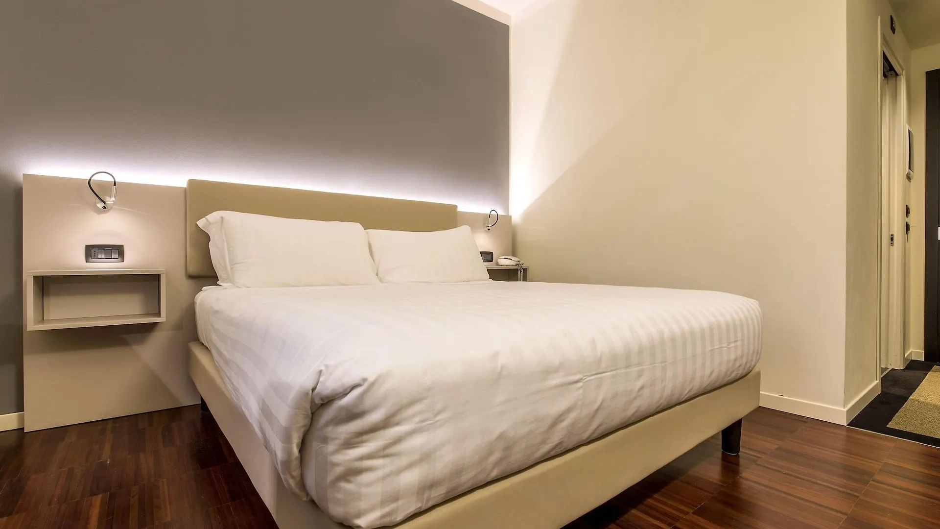 43 Station Hotel Milánó
