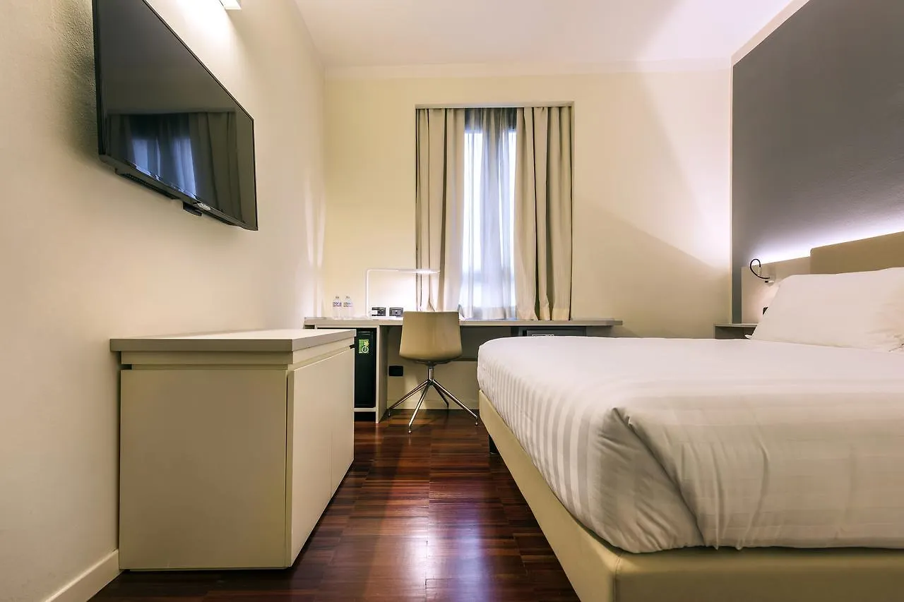 43 Station Hotel Milánó